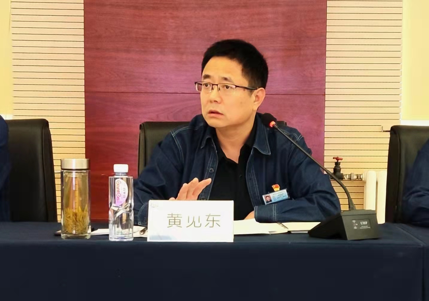 和寧公司召開(kāi)黨委中心組理論學(xué)習(xí)擴(kuò)大會(huì)議 (2).jpg